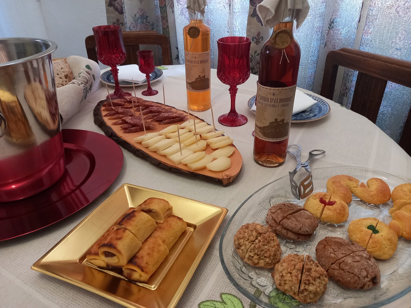 Productos regionales y dulces regionales para degustar.