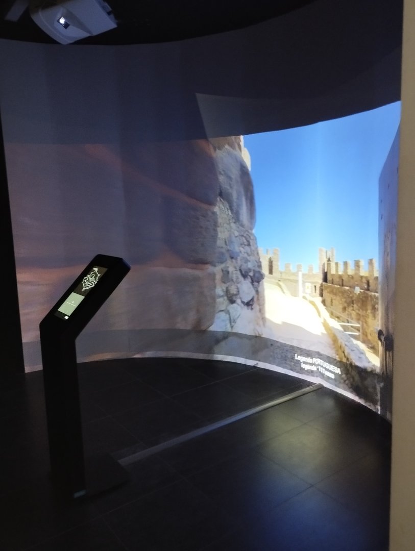 A visita virtual está situada no Centro de Interpretação Templário de Almourol.